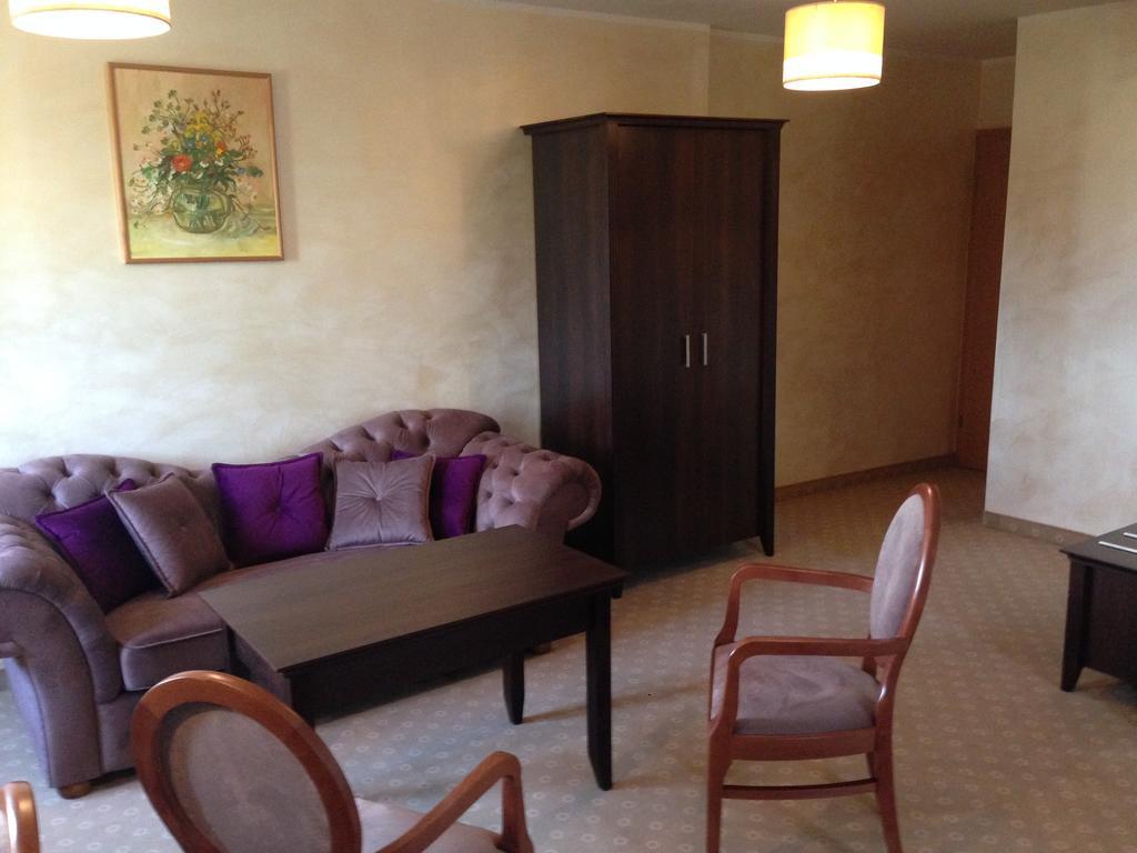 Góra Kalwaria Hotel&Restauracja Zlote Runo מראה חיצוני תמונה