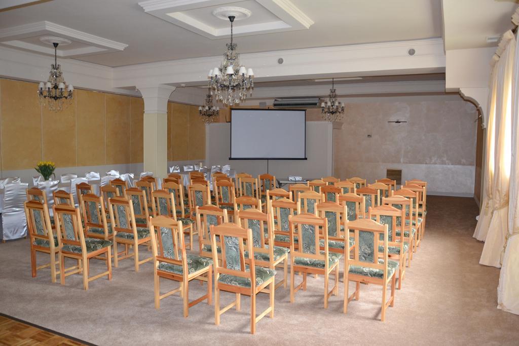 Góra Kalwaria Hotel&Restauracja Zlote Runo מראה חיצוני תמונה